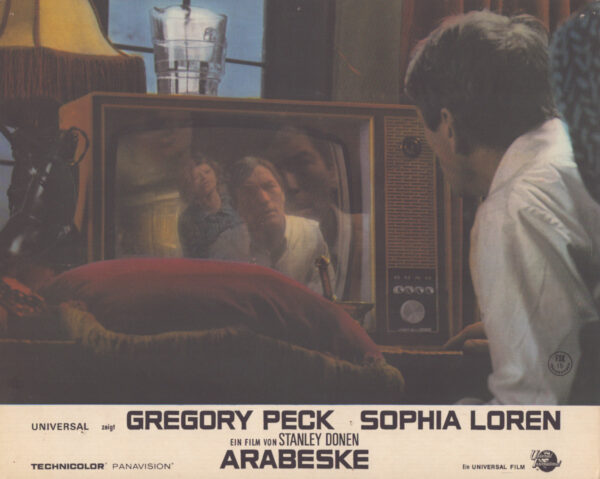 Arabeske (Gregory Peck, Sophia Loren) – Bild 8