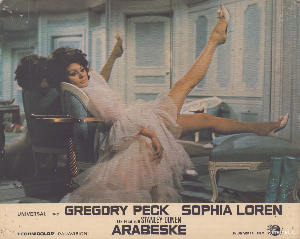 Arabeske (Gregory Peck, Sophia Loren) – Bild 10
