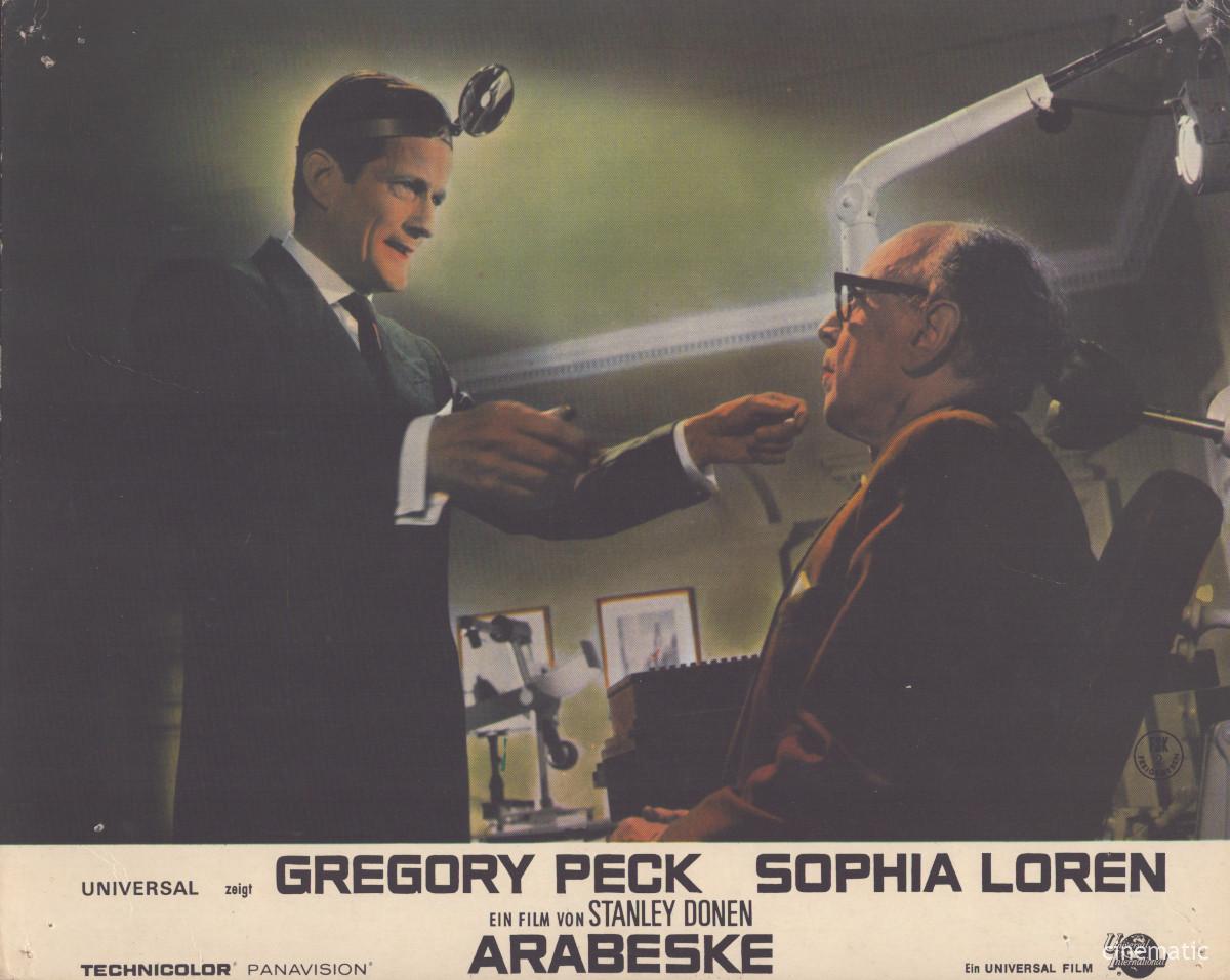 Arabeske (Gregory Peck, Sophia Loren) – Bild 11