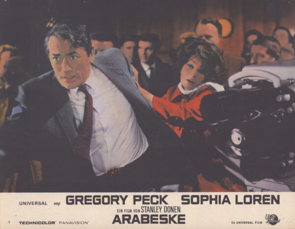 Arabeske (Gregory Peck, Sophia Loren) – Bild 15