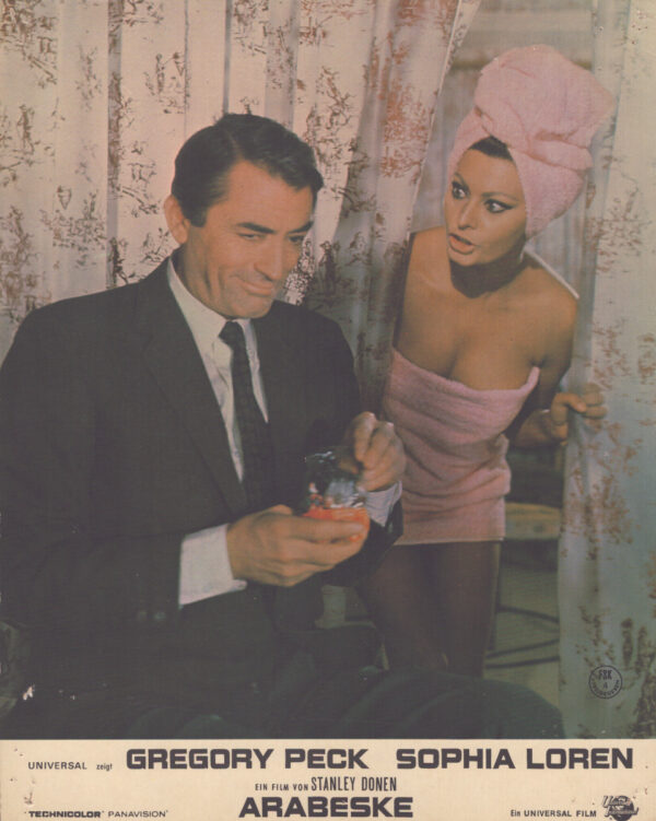 Arabeske (Gregory Peck, Sophia Loren) – Bild 24