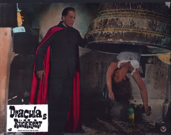Draculas Rückkehr (Christopher Lee) – Bild 9