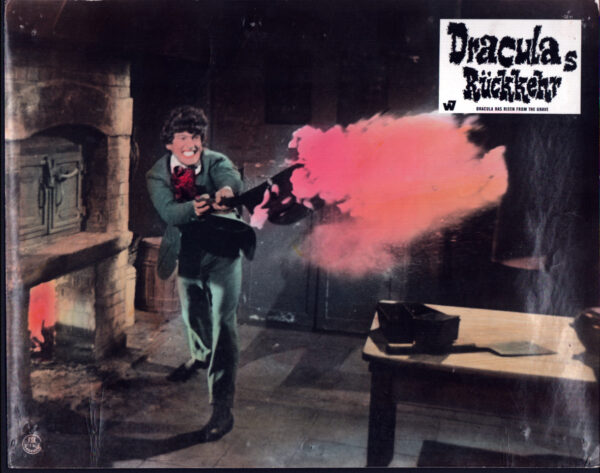 Draculas Rückkehr (Christopher Lee) – Bild 14
