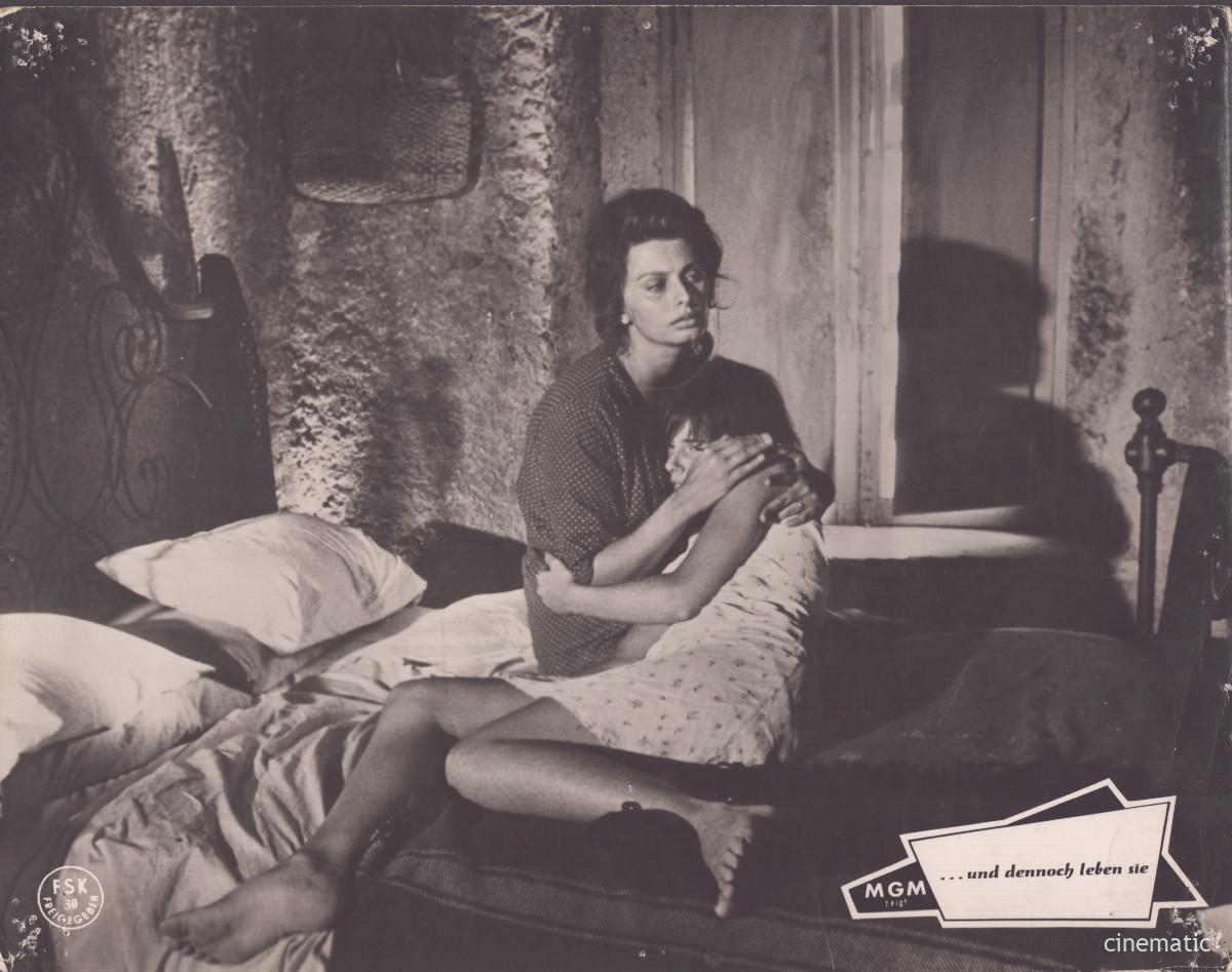Und dennoch leben sie (Sophia Loren) – Bild 2