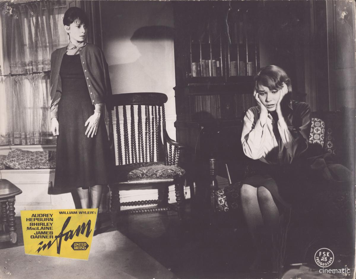 Infam (Audrey Hepburn, Shirley MacLaine) – Bild 24