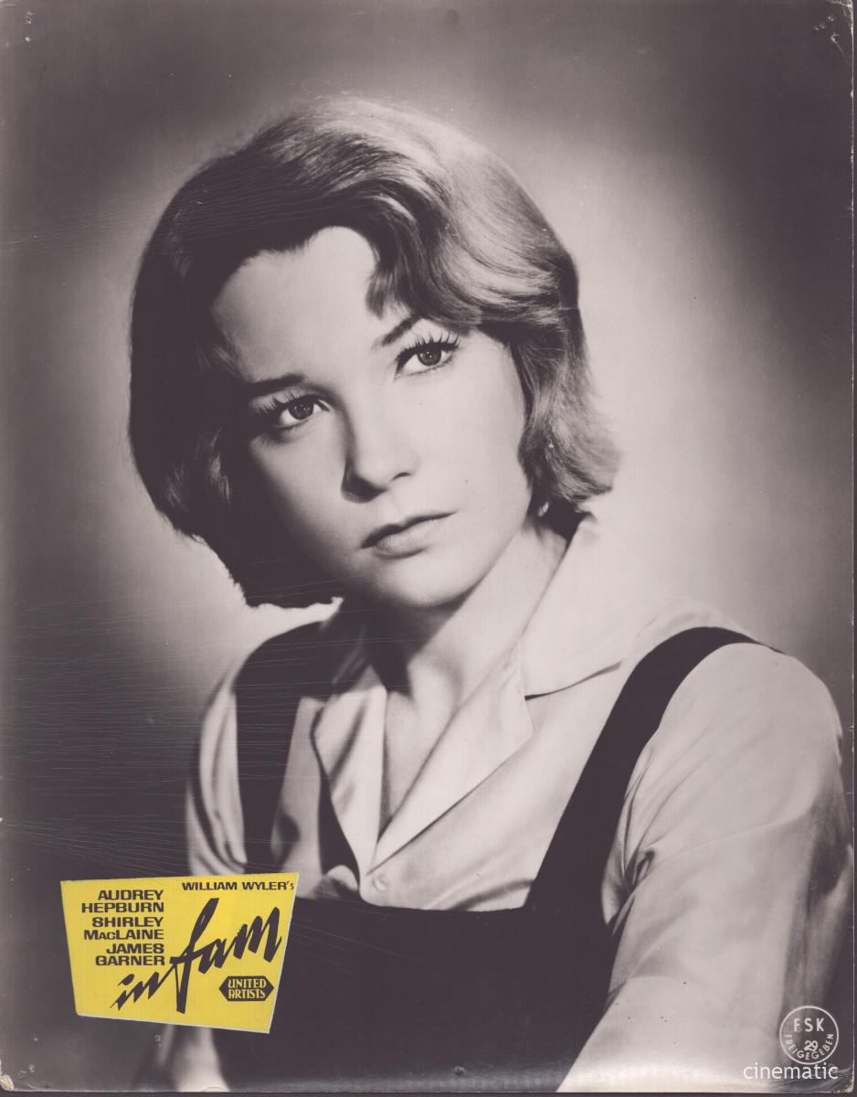 Infam (Audrey Hepburn, Shirley MacLaine) – Bild 27